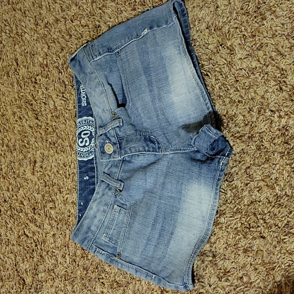 So size 5 Jean shorts light colored